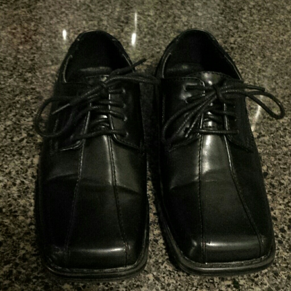 Lucio Ricci Shoes - Picture 2 of 4